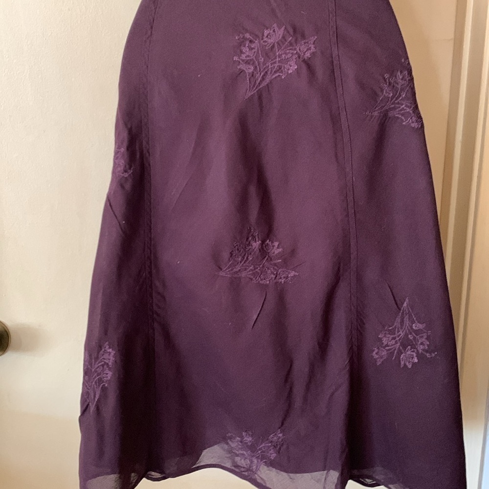 Express deep plum color embroidered halter dress size 4 - Picture 7 of 11